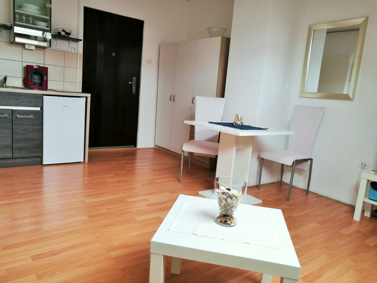 ווליקה גוריצה Mia Airport Studio Apartment - 0-24H Self Check In&Out - Parking On Site מראה חיצוני תמונה